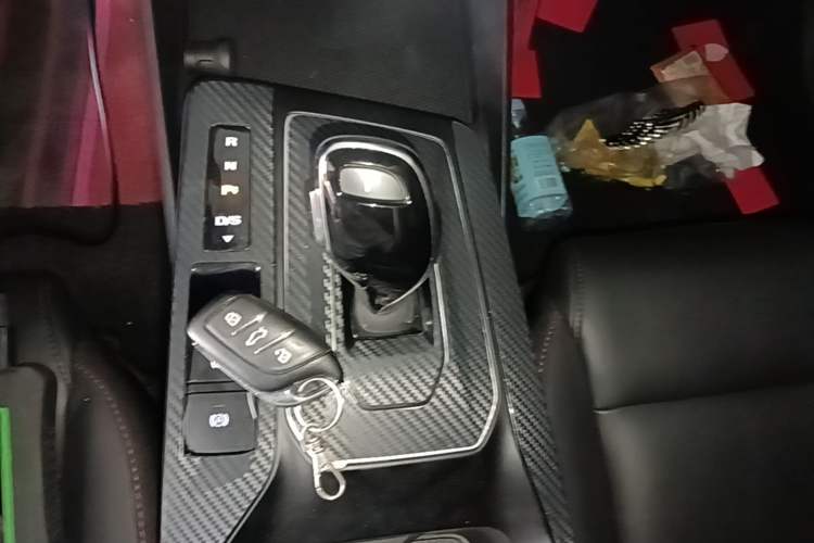 Used MG 5 2021 Revised 300TGI DCT Qingshè Luxurious Enjoyment Edition Gear Lever