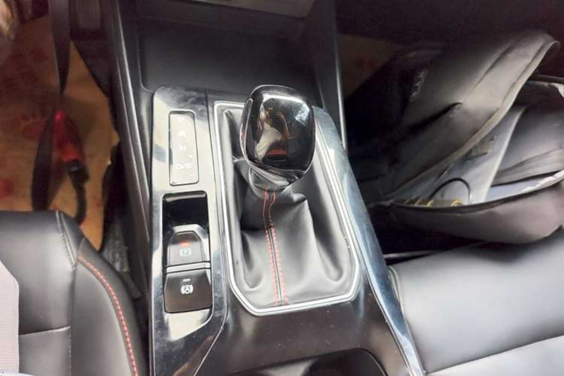 Used MG 5 2021 Revised Version 180 DVVT CVT Youth Luxury Edition Gear Lever