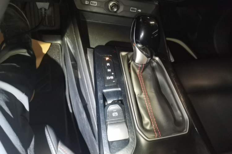 Used MG 5 2021 180 DVVT CVT Youth Luxury Edition Gear Lever