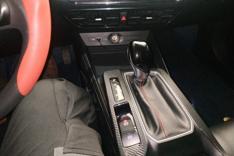 Used MG 5 2021 Revised Version 180 DVVT CVT Youth Luxury Edition Gear Lever