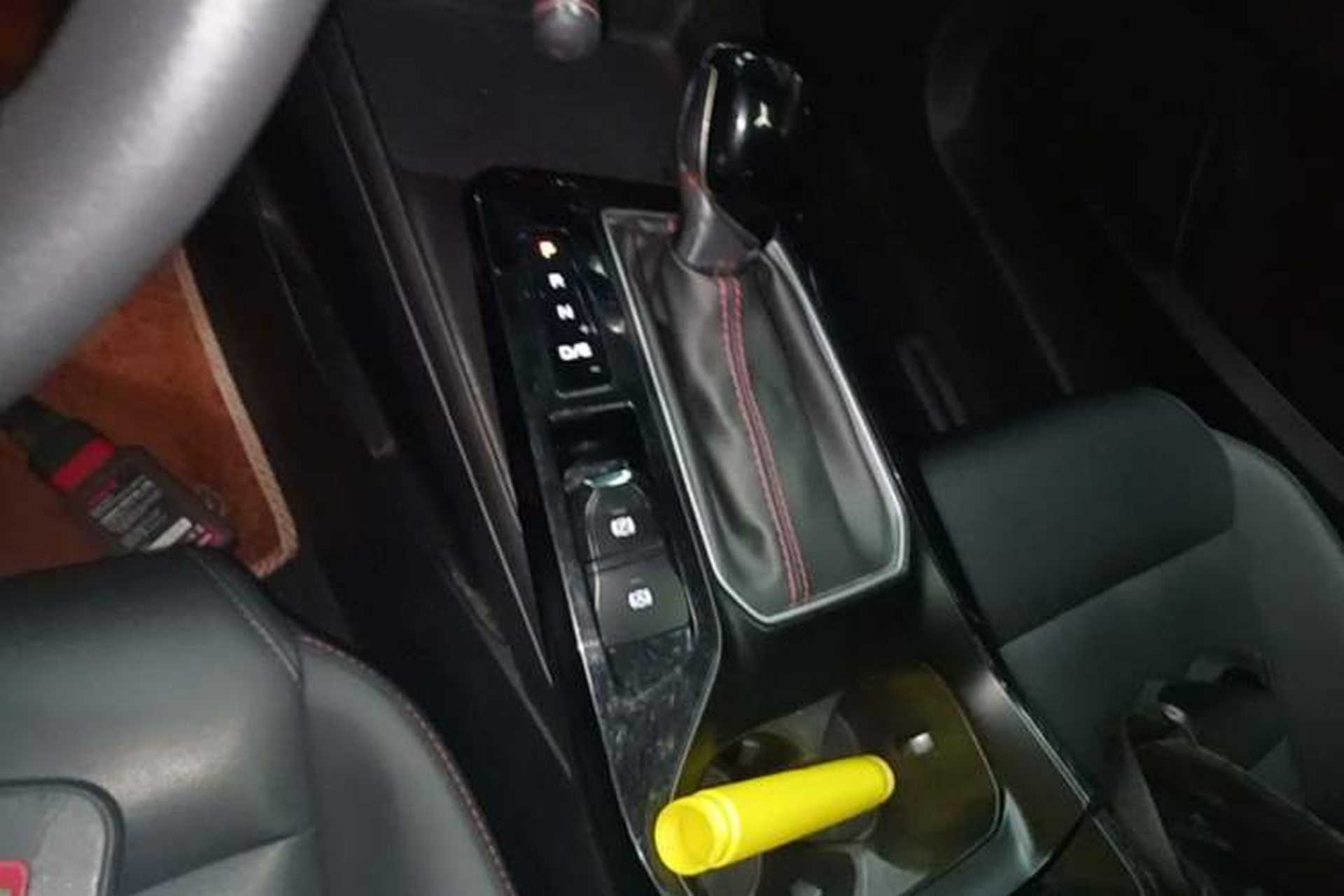 Used MG 5 2021 180 DVVT CVT Youthful Style Edition Gear Lever
