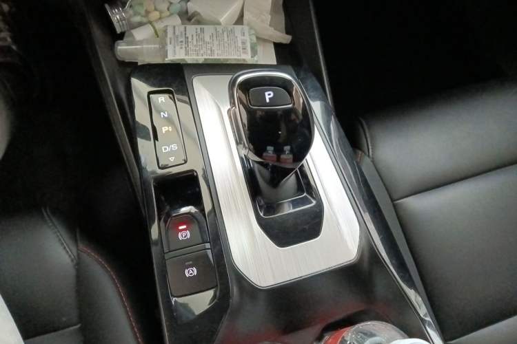 Used MG 5 2021 300TGI DCT Elegant Luxury Edition Gear Lever