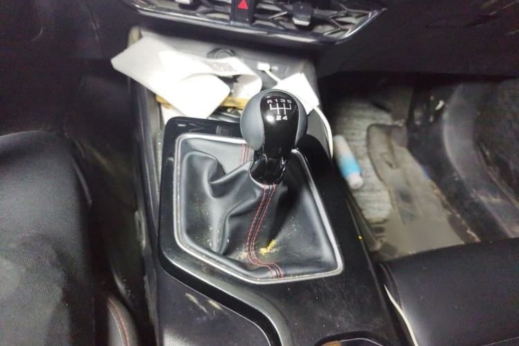 Used MG 5 2021 180 DVVT Manual Youth Luxury Edition Gear Lever
