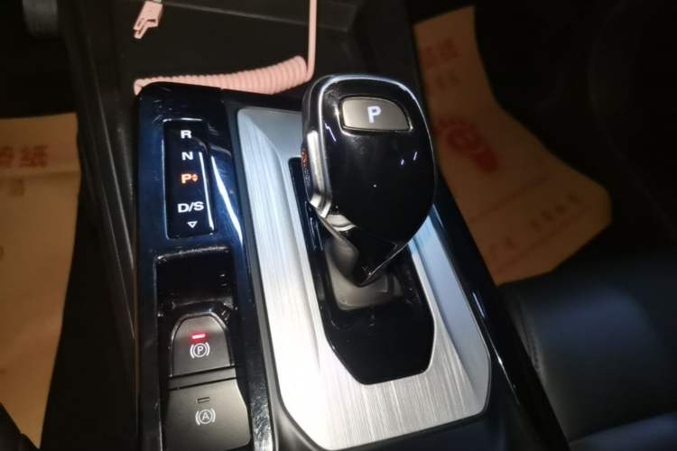 Used MG 5 2021 300TGI DCT Luxury Flagship Edition Gear Lever