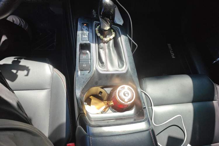 Used MG 5 2021 Revised Version 180 DVVT CVT Youth Luxury Edition Gear Lever