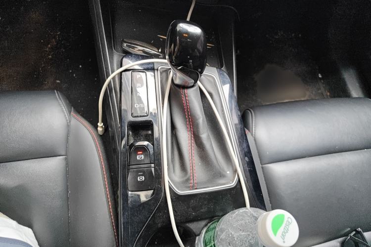 Used MG 5 2021 180 DVVT CVT Youthful Style Edition Gear Lever