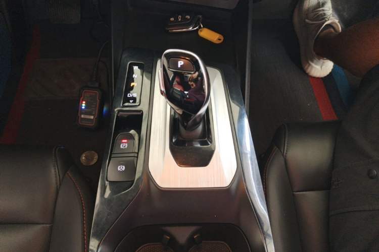 Used MG 5 2021 Revised 300TGI DCT Qingshè Luxurious Enjoyment Edition Gear Lever