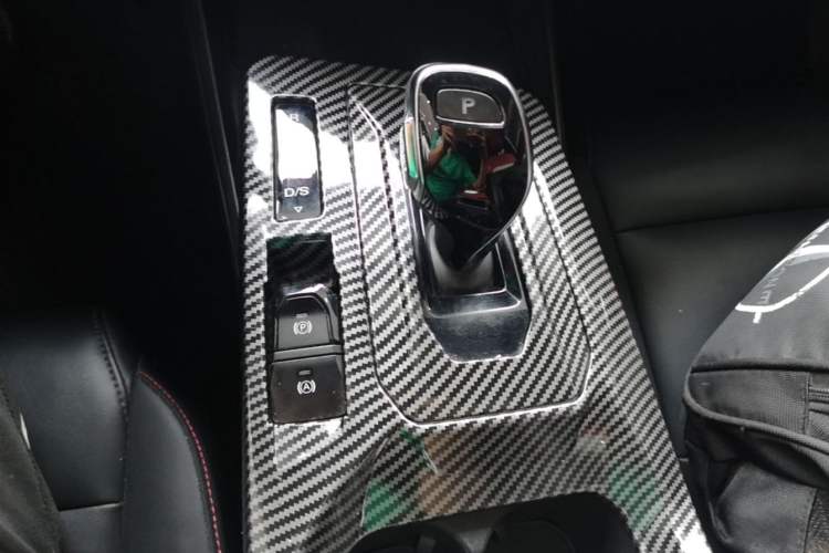 Used MG 5 2021 300TGI DCT Elegant Luxury Edition Gear Lever