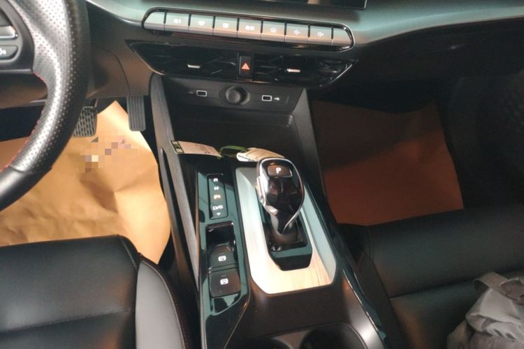 Used MG 5 2021 300TGI DCT Elegant Luxury Edition Gear Lever