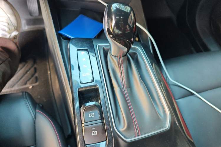Used MG 5 2021 180 DVVT CVT Youth Luxury Edition Gear Lever