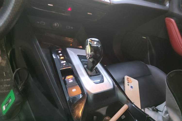 Used MG 5 2021 300TGI DCT Luxury Flagship Edition Gear Lever