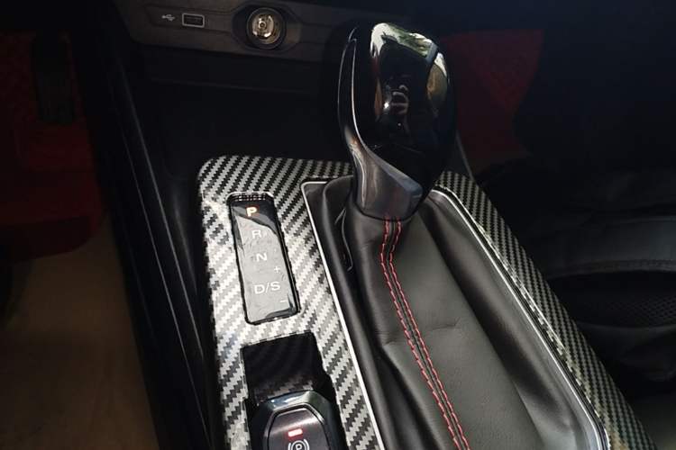 Used MG 5 2021 Revised Version 180 DVVT CVT Youth Luxury Edition Gear Lever