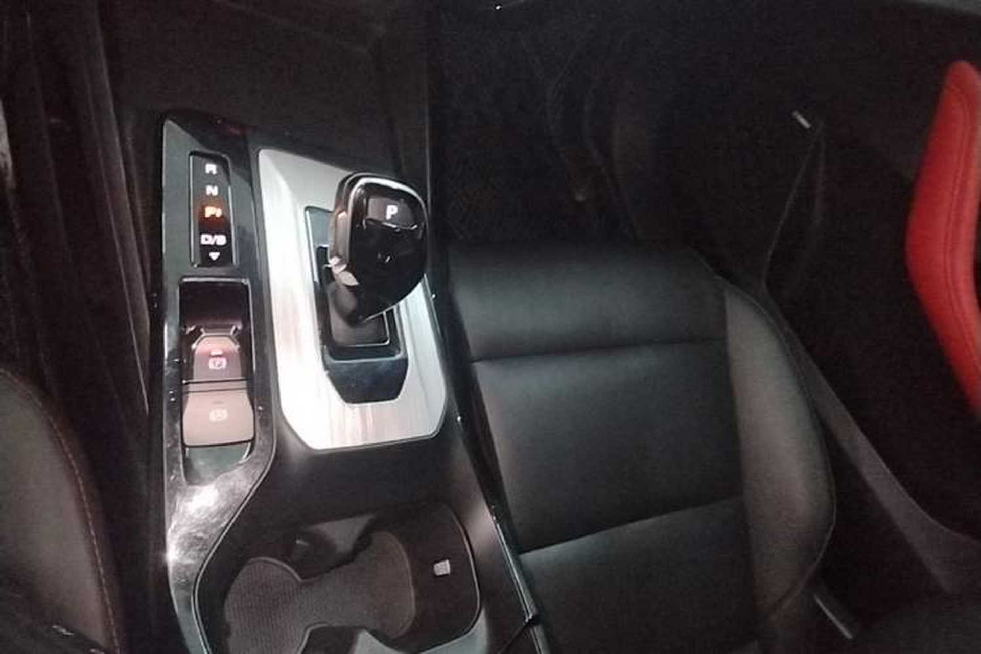 Used MG 5 2021 300TGI DCT Luxury Flagship Edition Gear Lever