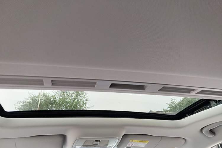 Used MG 5 2021 180 DVVT CVT Youth Luxury Edition Headliner