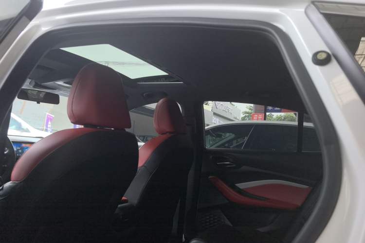 Used MG 5 2021 Revised Version 180 DVVT CVT Youth Luxury Edition Headliner