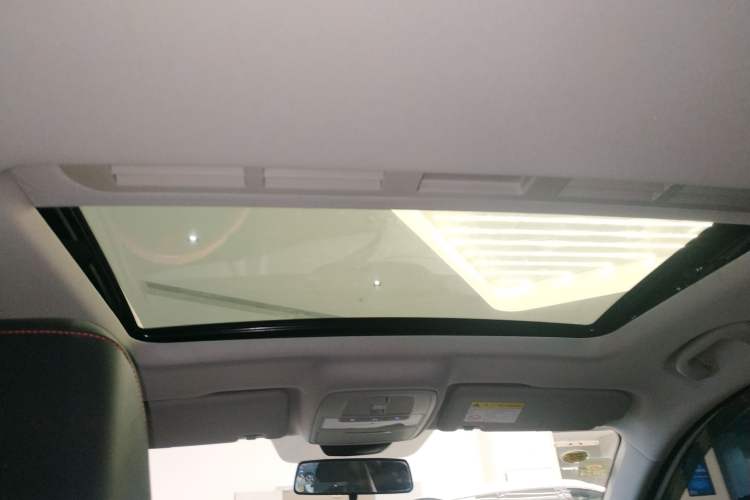 Used MG 5 2021 Revised Version 180 DVVT CVT Youth Luxury Edition Headliner