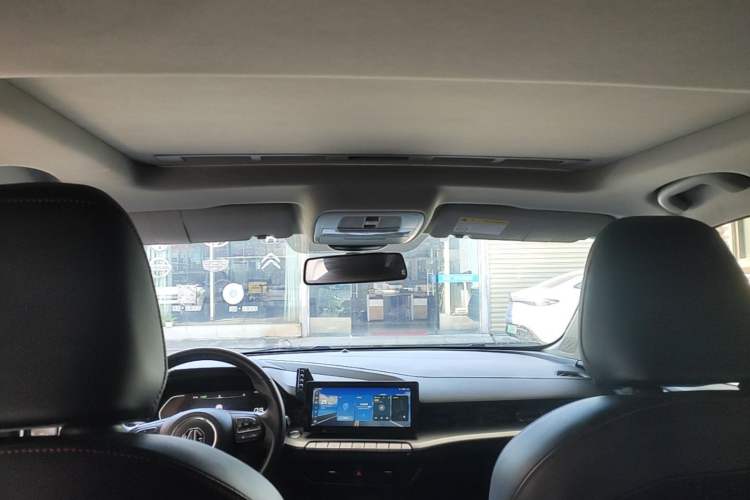 Used MG 5 2021 300TGI DCT Elegant Luxury Edition Headliner