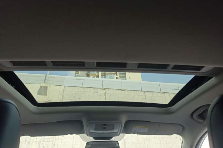 Used MG 5 2021 Revised Version 180 DVVT CVT Youth Luxury Edition Headliner