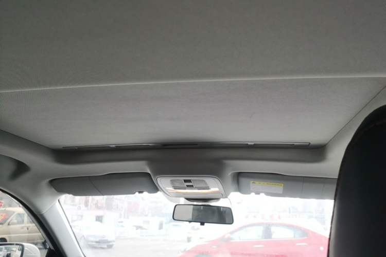 Used MG 5 2021 Revised Version 180 DVVT CVT Youth Luxury Edition Headliner