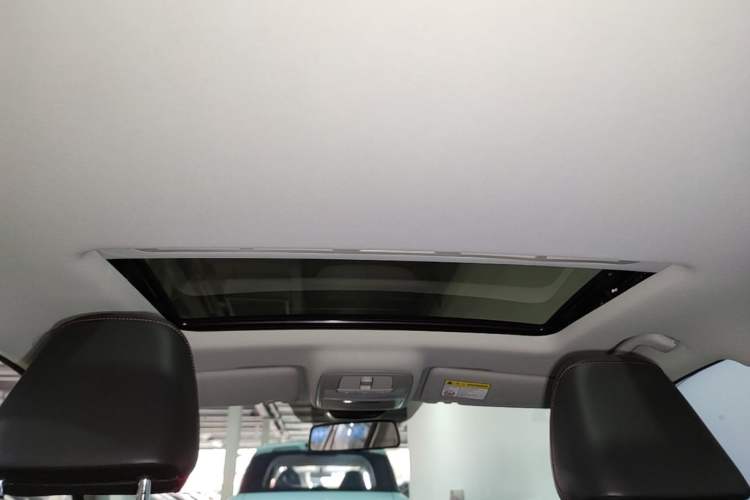 Used MG 5 2021 180 DVVT CVT Youth Luxury Edition Headliner