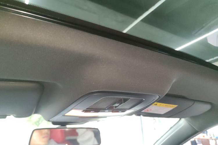 Used MG 5 2021 Revised 300TGI DCT Qingshè Luxurious Enjoyment Edition Headliner