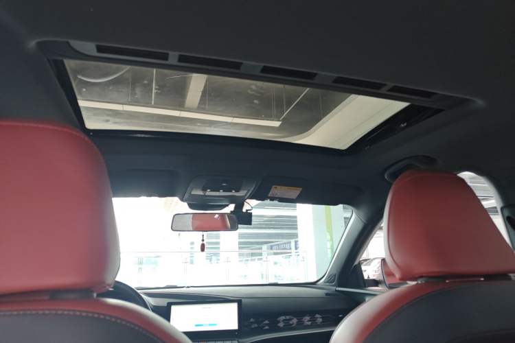 Used MG 5 2021 180 DVVT CVT Youth Luxury Edition Headliner