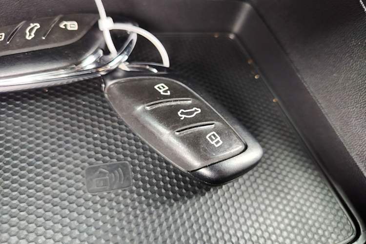 Used MG 5 2021 180 DVVT Manual Youth Luxury Edition Interior 1