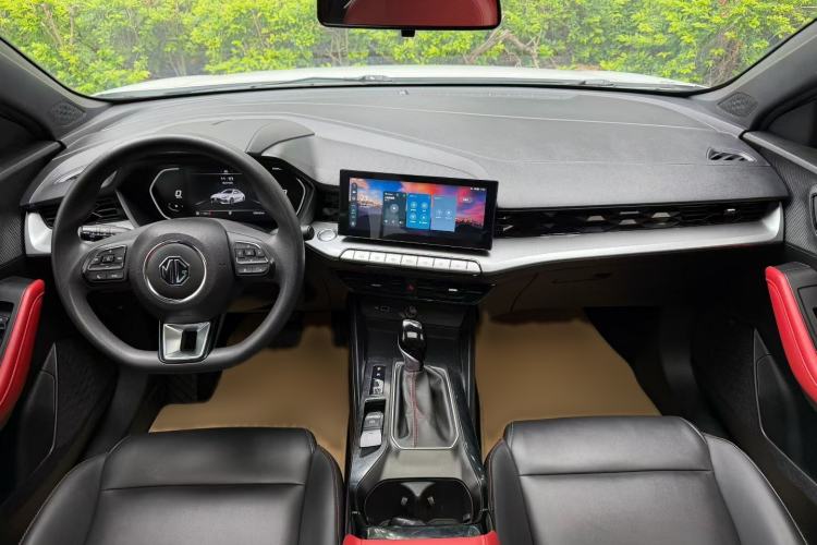 Used MG 5 2021 Revised Version 180 DVVT CVT Youth Luxury Edition Interior 1