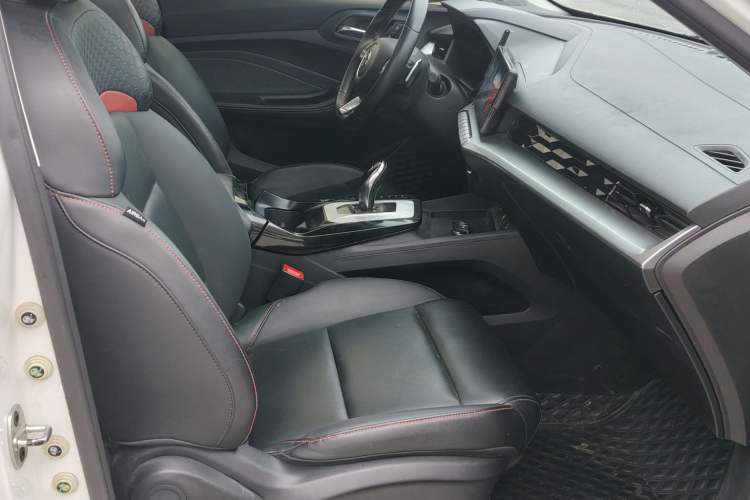 Used MG 5 2021 300TGI DCT Elegant Luxury Edition Interior 3