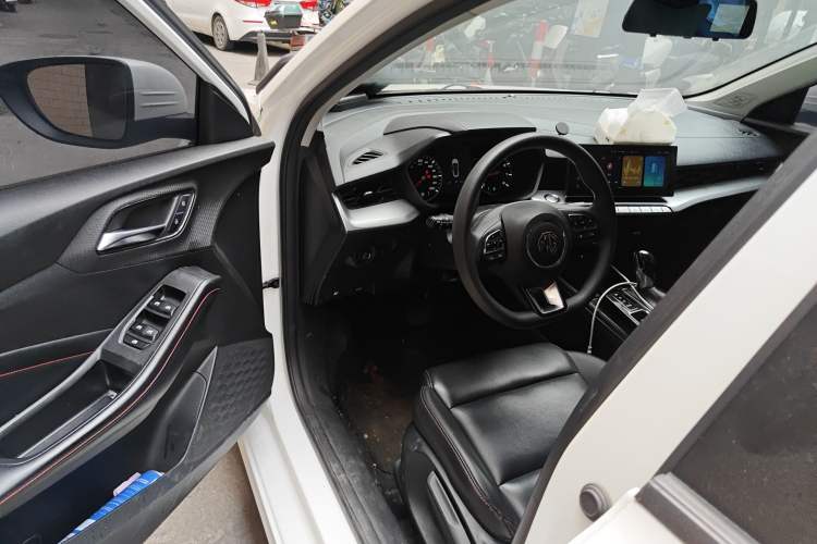 Used MG 5 2021 180 DVVT CVT Youthful Style Edition Interior 3