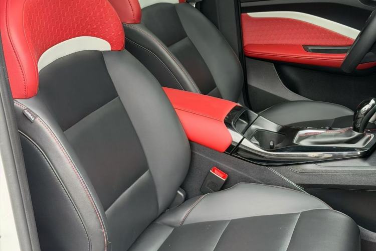 Used MG 5 2021 Revised Version 180 DVVT CVT Youth Luxury Edition Interior 4