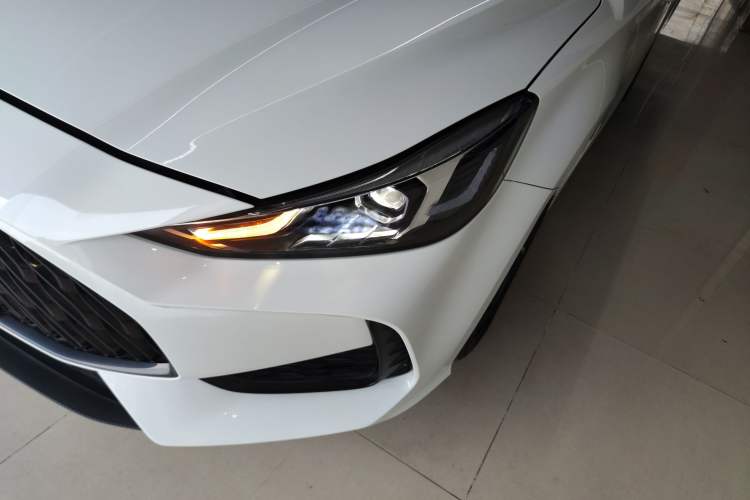Used MG 5 2021 Revised 300TGI DCT Qingshè Luxurious Enjoyment Edition Left Front Headlight
