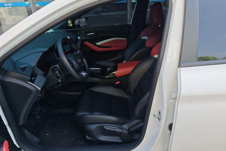 Used MG 5 2021 180 DVVT CVT Youth Luxury Edition Left Front Seat