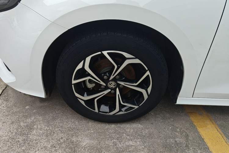 Used MG 5 2021 180 DVVT CVT Youth Luxury Edition Left Front Wheel Hub