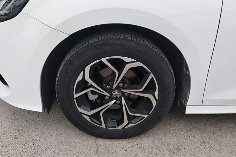 Used MG 5 2021 180 DVVT CVT Youth Luxury Edition Left Front Wheel Hub