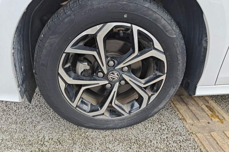 Used MG 5 2021 180 DVVT CVT Youth Luxury Edition Left Front Wheel Hub