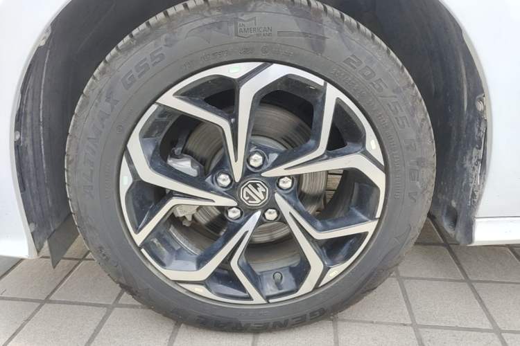 Used MG 5 2021 Revised Version 180 DVVT CVT Youth Luxury Edition Left Front Wheel Hub