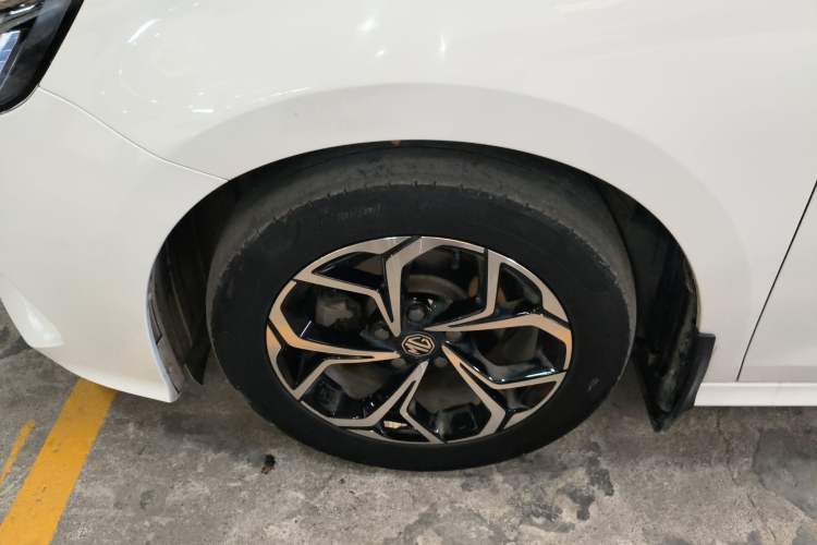 Used MG 5 2021 180 DVVT CVT Youth Luxury Edition Left Front Wheel Hub