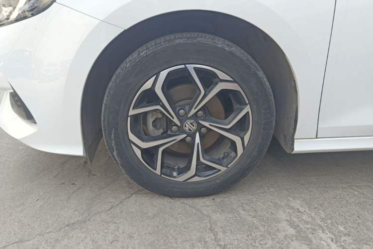 Used MG 5 2021 Revised Version 180 DVVT CVT Youth Luxury Edition Left Front Wheel Hub