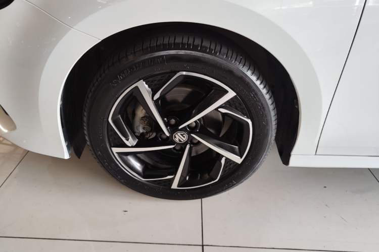 Used MG 5 2021 300TGI DCT Elegant & Trendy Edition Left Front Wheel Hub