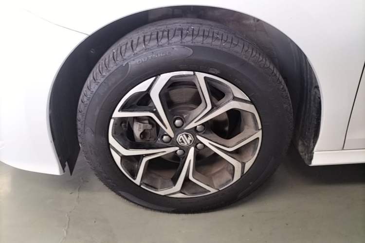 Used MG 5 2021 180 DVVT CVT Youth Luxury Edition Left Front Wheel Hub