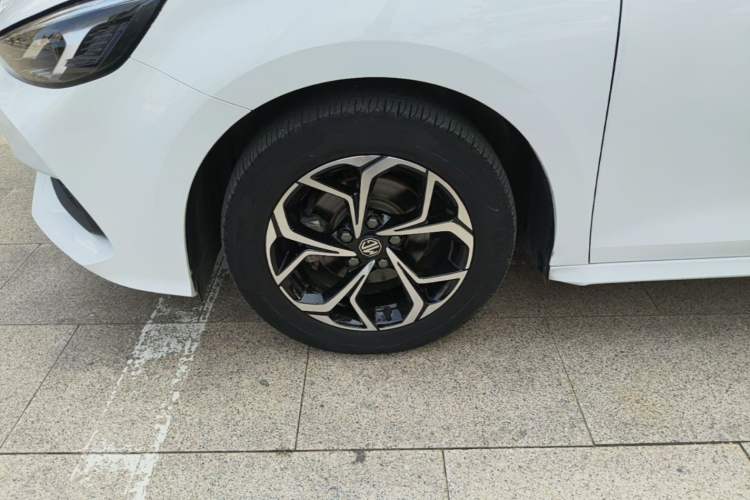 Used MG 5 2021 180 DVVT CVT Youth Luxury Edition Left Front Wheel Hub