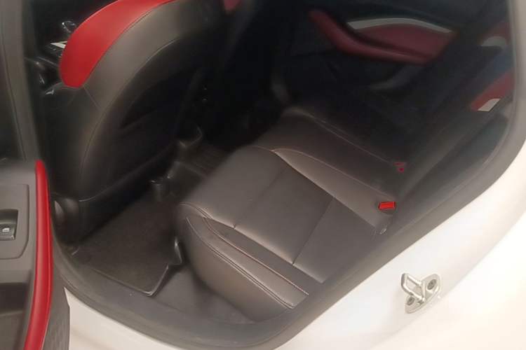 Used MG 5 2021 Revised 300TGI DCT Qingshè Luxurious Enjoyment Edition Left Rear Seat