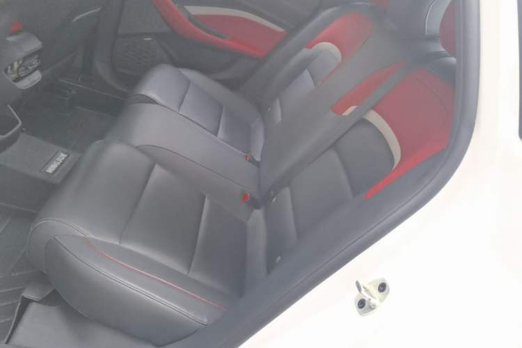 Used MG 5 2021 Revised 300TGI DCT Elegant Luxury Flagship Edition Left Rear Seat
