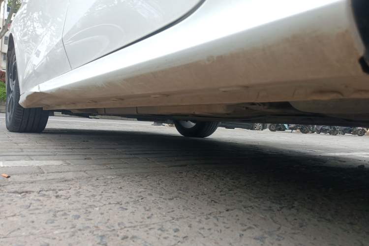 Used MG 5 2021 300TGI DCT Elegant Luxury Edition Left Side Sill