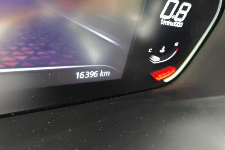 Used MG 5 2021 Revised Version 180 DVVT CVT Youth Luxury Edition Odometer Close Up