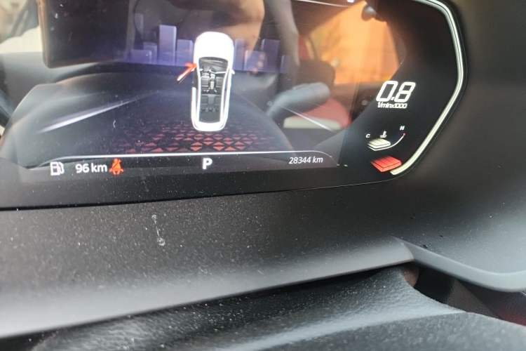 Used MG 5 2021 Revised Version 180 DVVT CVT Youth Luxury Edition Odometer Close Up