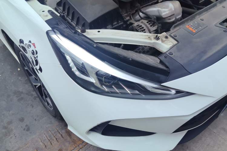 Used MG 5 2021 180 DVVT CVT Youth Luxury Edition Right Front Headlight