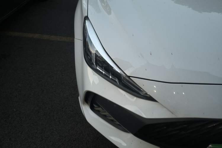 Used MG 5 2021 Revised 300TGI DCT Elegant Luxury Flagship Edition Right Front Headlight