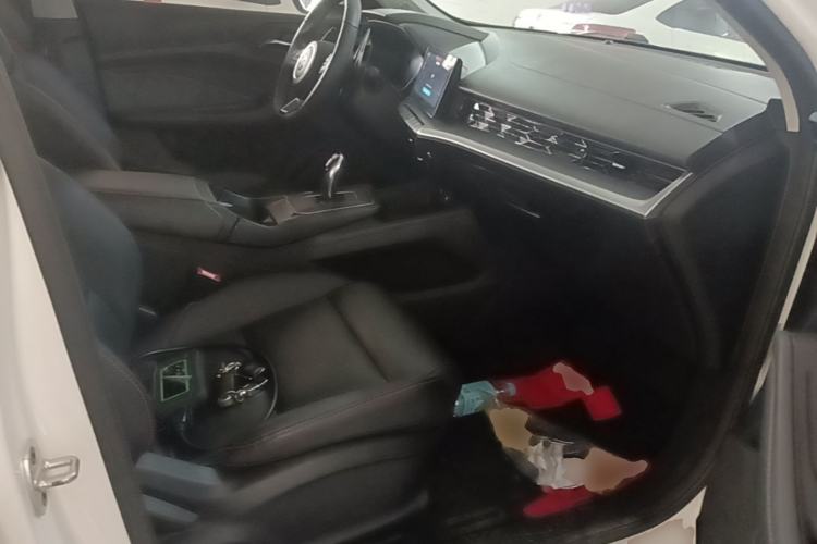 Used MG 5 2021 Revised 300TGI DCT Qingshè Luxurious Enjoyment Edition Right Front Seat